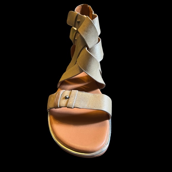 Gentle Souls Blessie Gladiator Sandal Flat Shoe Size 11 - Picture 2 of 6